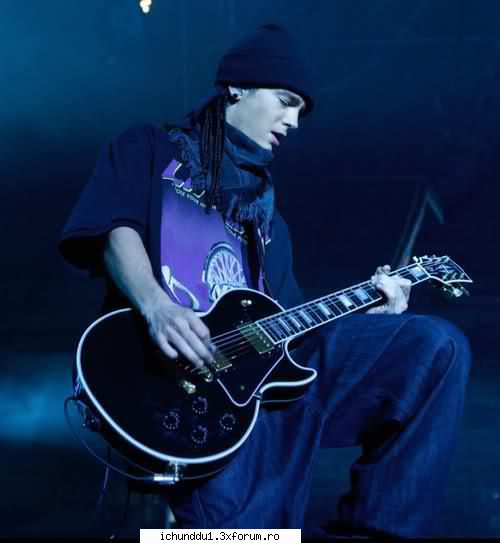 Poze - Tom:X Hexyy:X Mai puneti poze - Tom Kaulitz