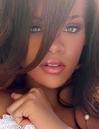 Rihanna - E super!:X O ador, e una din cantaretele mele - Trupe